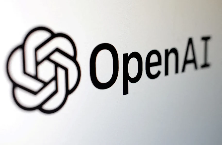 OpenAI首款AI硬件设备2026年上市，开启消费级新战略