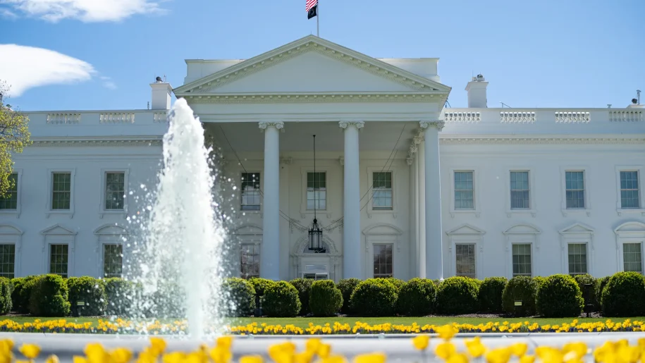 白宫会见加密行业领袖，CLARITY法案成监管焦点